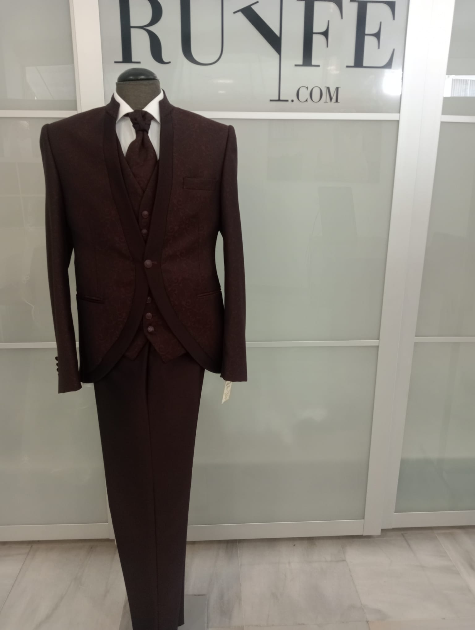 Ruyfe |Trajes de Novio |OUTLET Trajes |